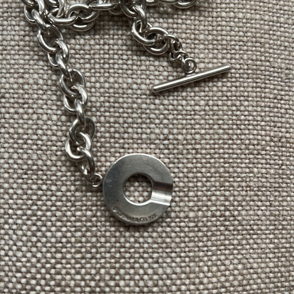 Tiffany & Co Classic Toggle 17" Necklace w/Box and Tiffany & Co. Jewelry pouch - Picture 6 of 8